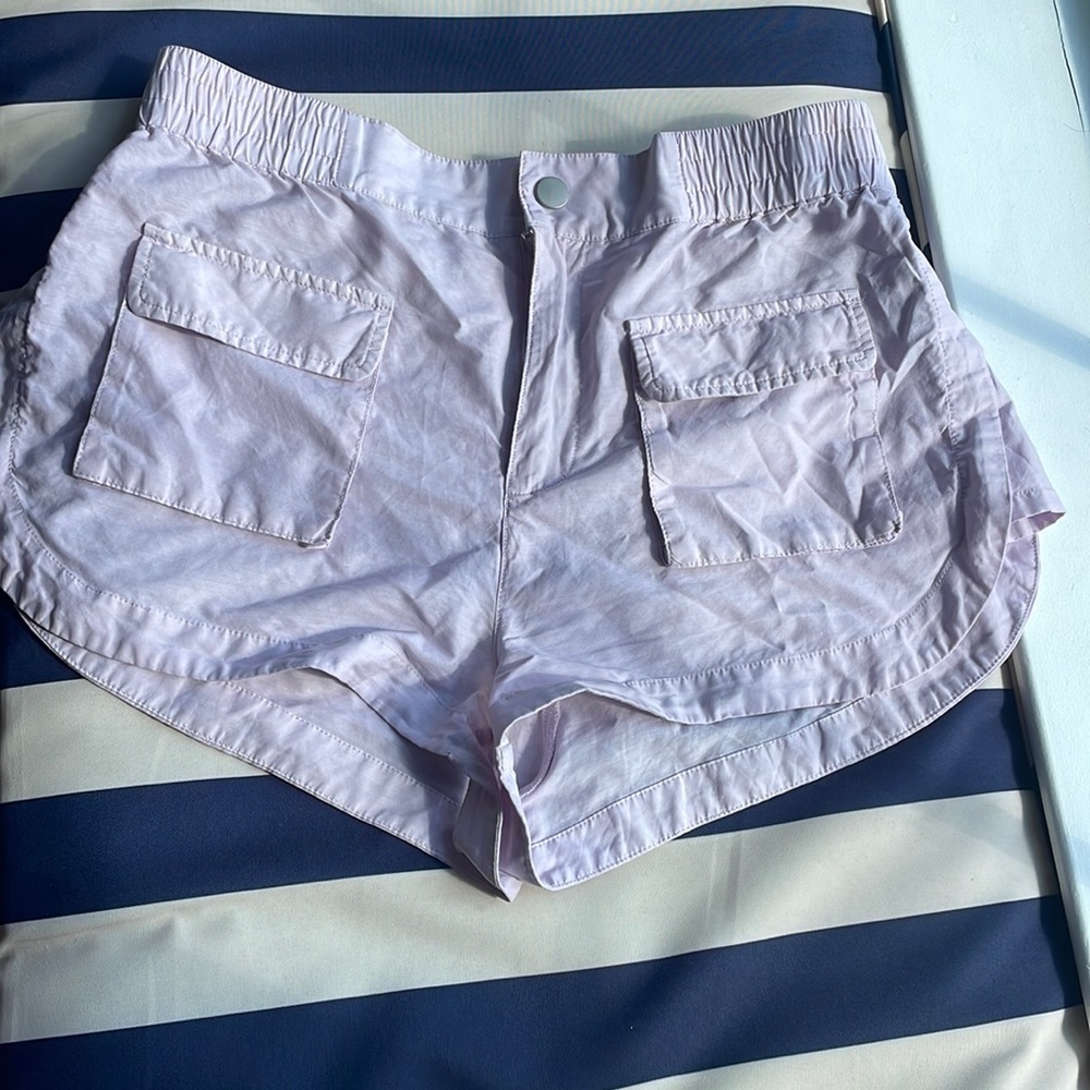 Urban outfitters utility split hem shorts in lilac, MEDIUM